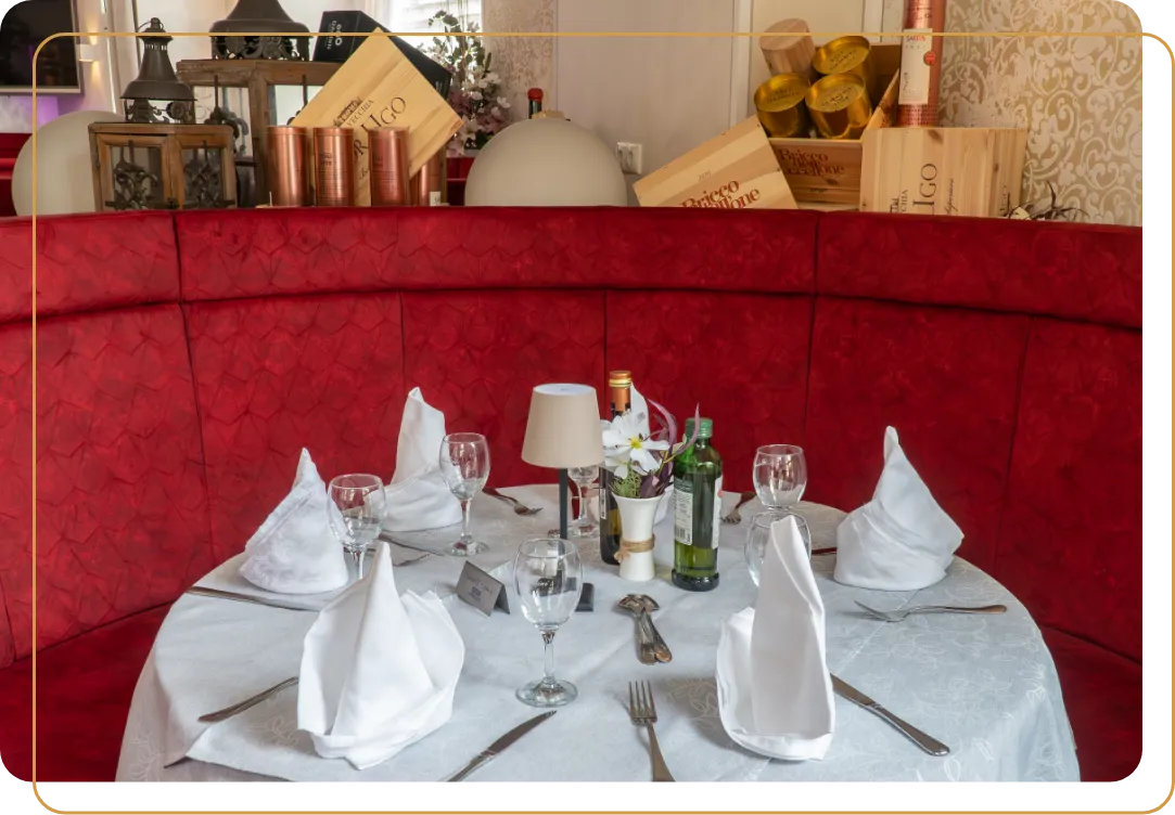 gedeckter-tisch-restaurant